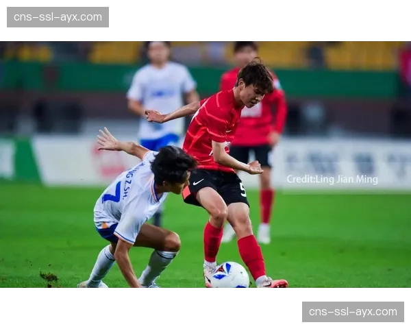 成都蓉城速度型边锋因肌肉疲劳缺席训练，球队反击速率受影响